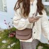 Korean version semi-round saddle bag women's 2025 autumn and winter new ins simple retro temperament versatile shoulder messenger bag