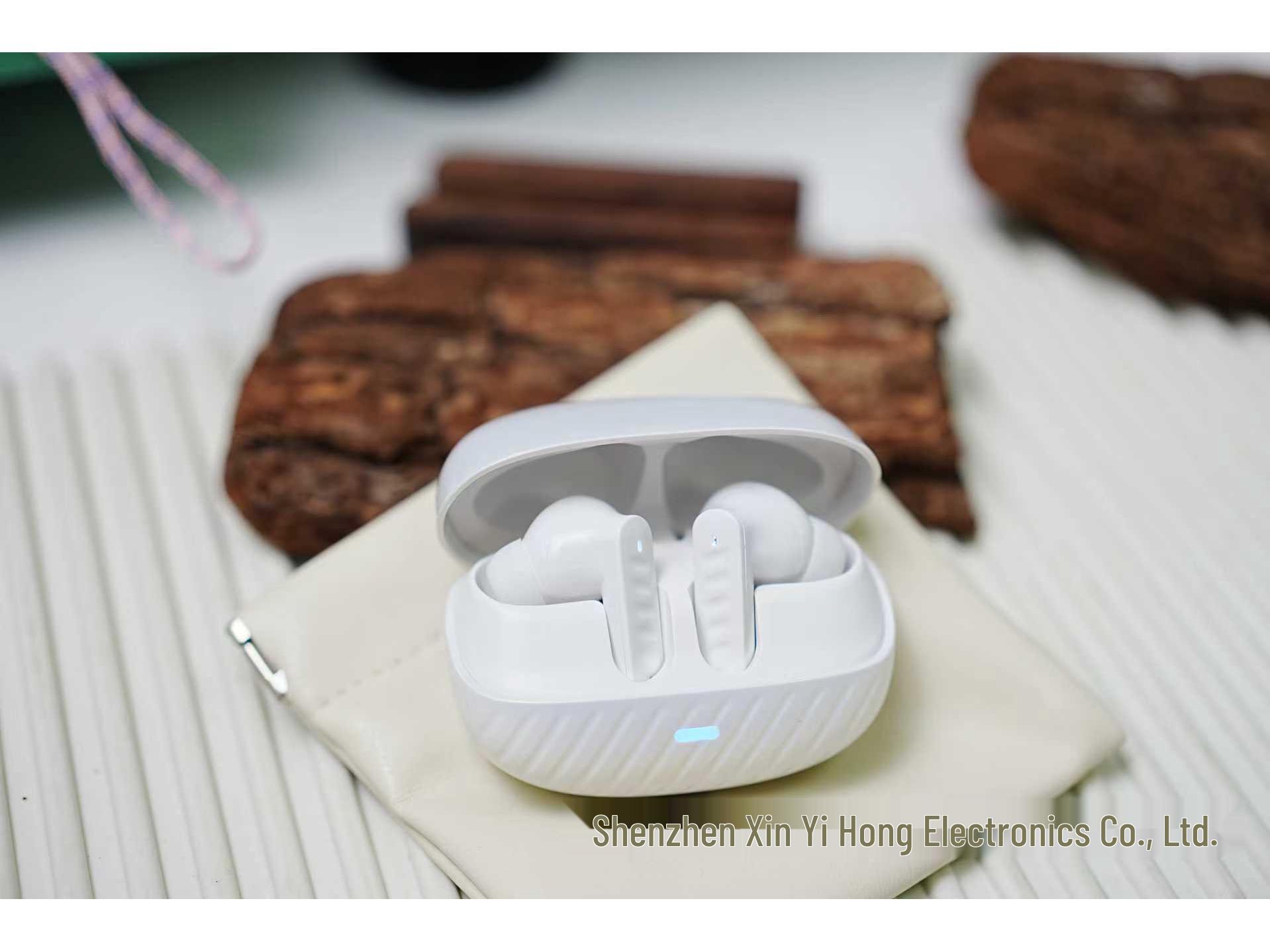 

Бездротові Bluetooth навушники напіввкладиші у стилі краплі води з гальванізованим матовим прозорим кейсом білий