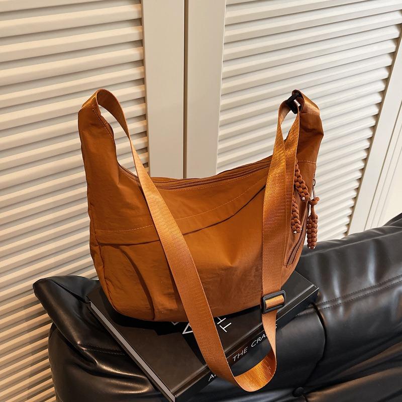 Dumpling bag new fashionable large capacity lightweight literary travel backpack nylon messenger bag