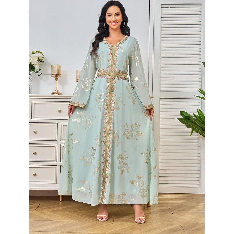 Magic Queen Middle East Indonesian Robe Female New Arrival Bronzing Embroider Lace Fashion Belt White Dress Dress