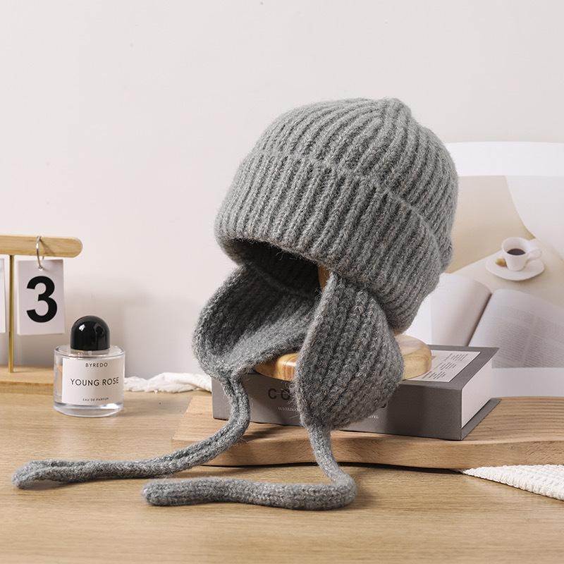 

Шапка Женская Шерстяная Шапка-Пуловер Студенческая Теплая Защита Ушей Вязаная Шапка Корейская Версия Универсальная Милая Модная Шапка Лей Фэна M（56-58cm）