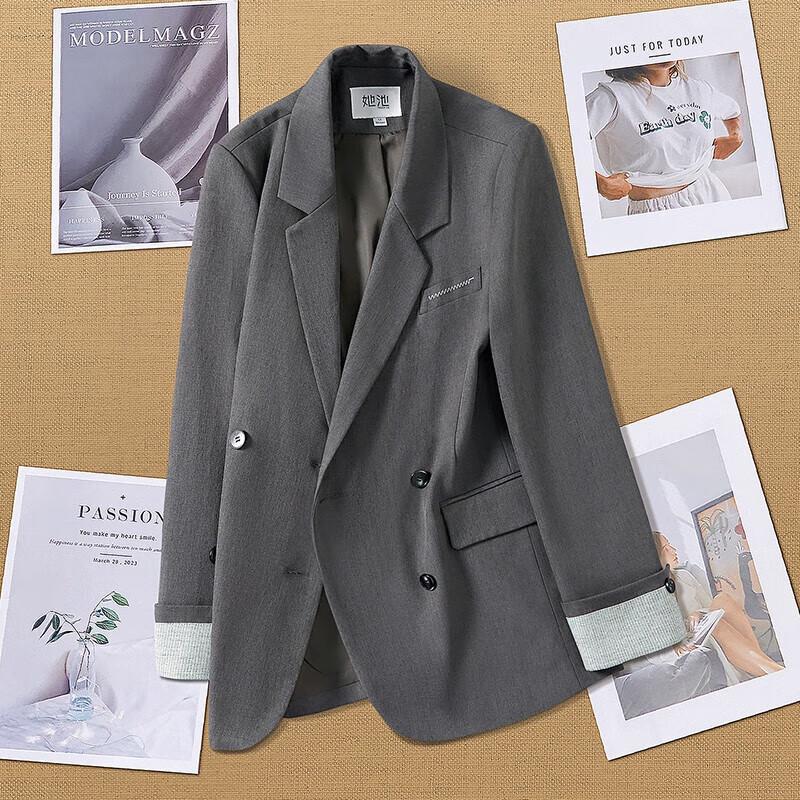 

Женский двубортный пиджак с лацканами S