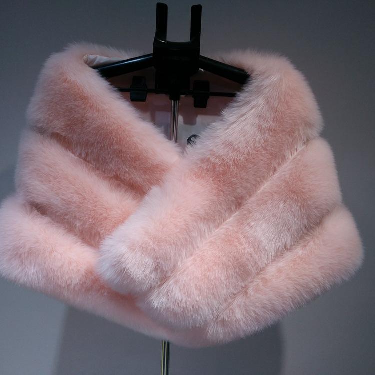 Autumn and Wnter Stylish Imitation Fox Fur Shawl Vest Women Jacket Cape Winter Coat Short Thick Warm Fur Jacket Women Tops