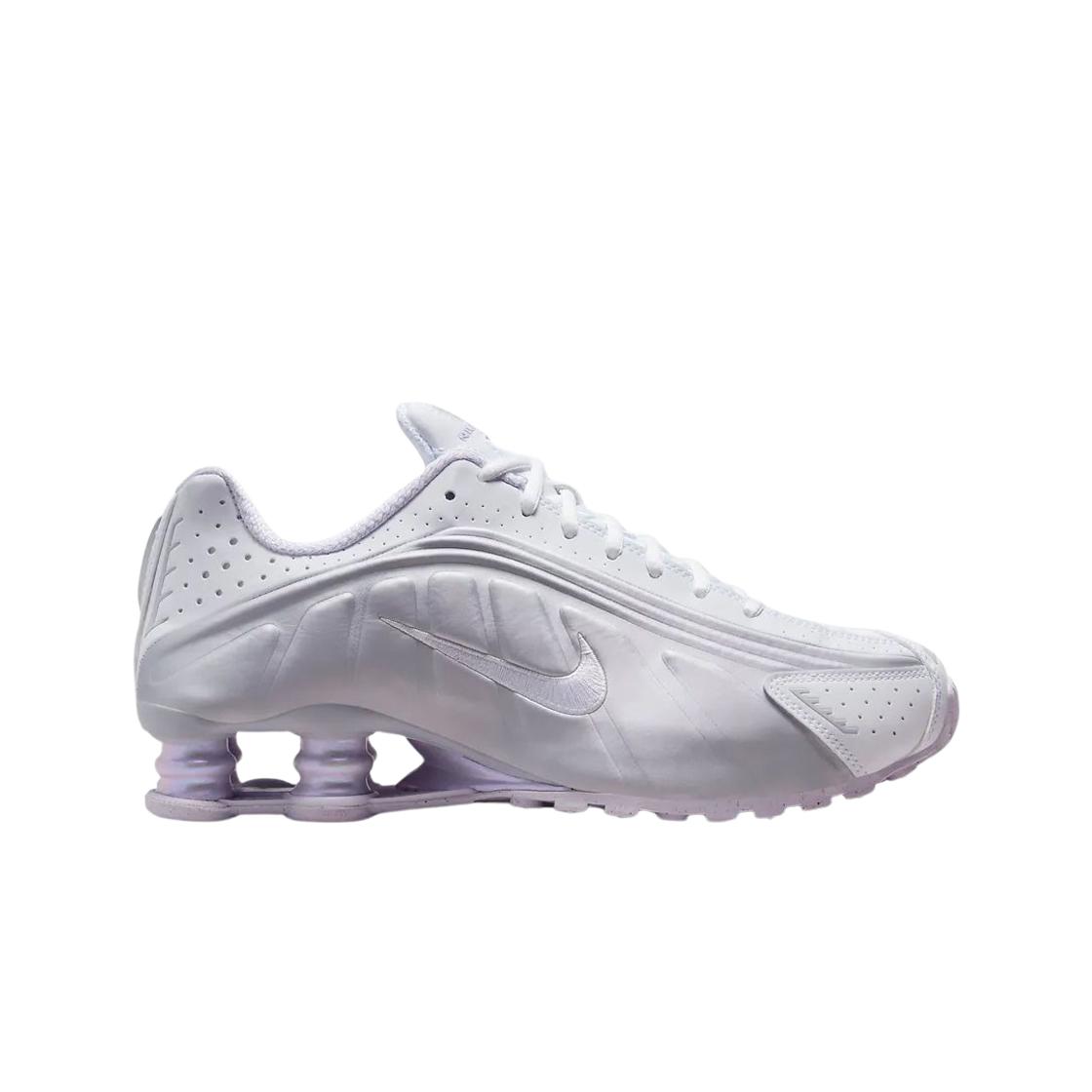 

(в) Nike Shox R4 Белый и Металлический Платиновый 230