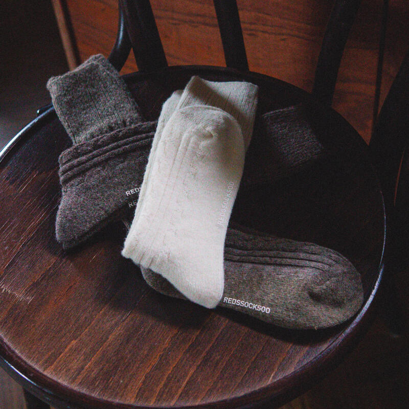 Long, soft wool socks in 3 colors rssw093