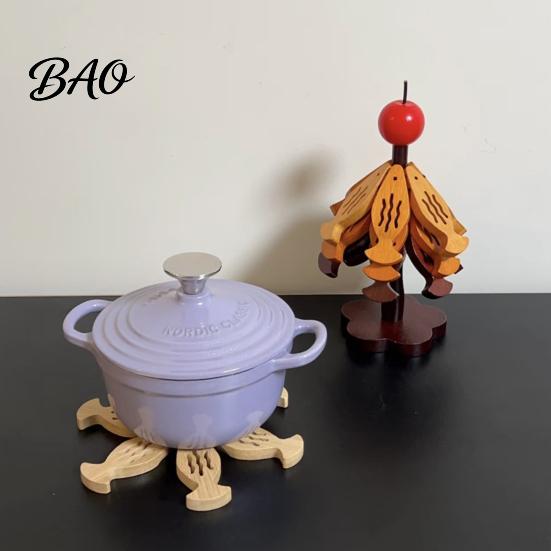 Hot Plate Holder Bamboo Trivets with Storage Rack, Heat Resistant Kitchen Insulation Stand Pads, Decorative Wooden Coaster for Dining Table Countertop