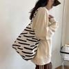 Trendy Large Capacity Striped Canvas Shoulder Bag For Young Women In Chic Colors