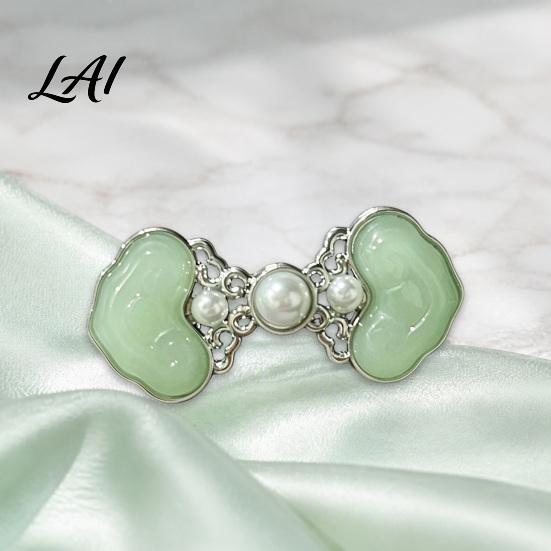Clothing Fastener Chinese Style Faux Jade Brooch Vintage Cardigan Sweater Cincher Clip Dress Clip Shirt Pin with Pearl Jewelry Gift for Women Waist