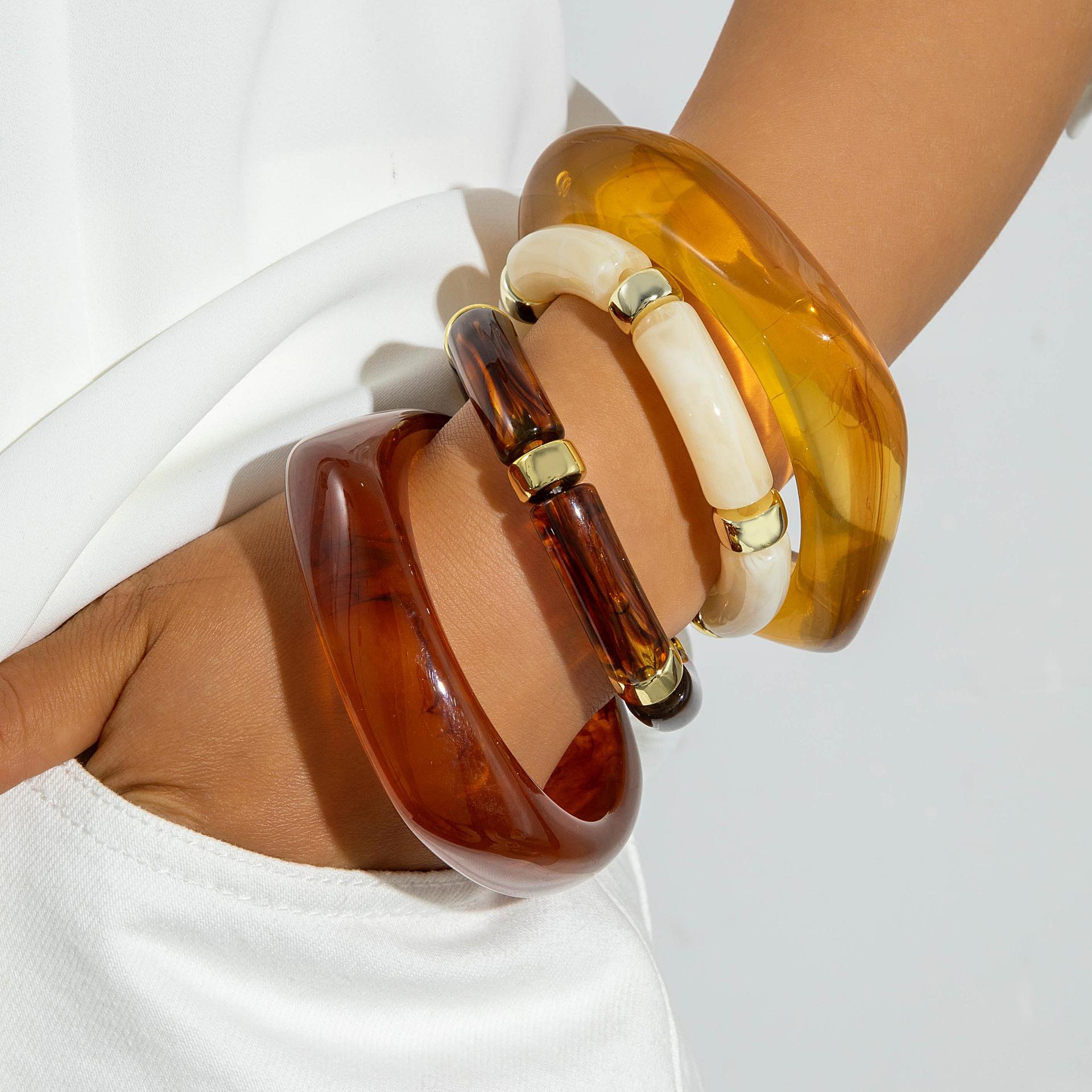 

4Pcs/Set Personality Retro Multicolour Acrylic Bend Bangle Set Women Charm Curved Bamboo Pipe Stone Grain Bracelet Jewelry Gift