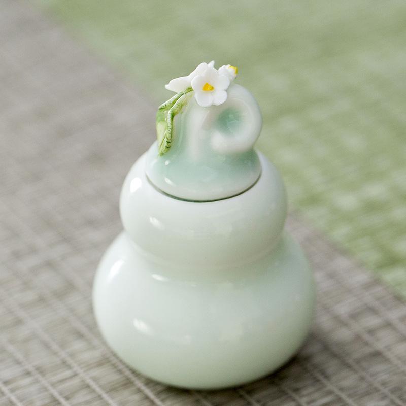 Creative Ceramic Small Tea Pot Kiln Turned Vintage Storage Candy Jar Portable Tea Set Accessories Medicine Powder Food Container