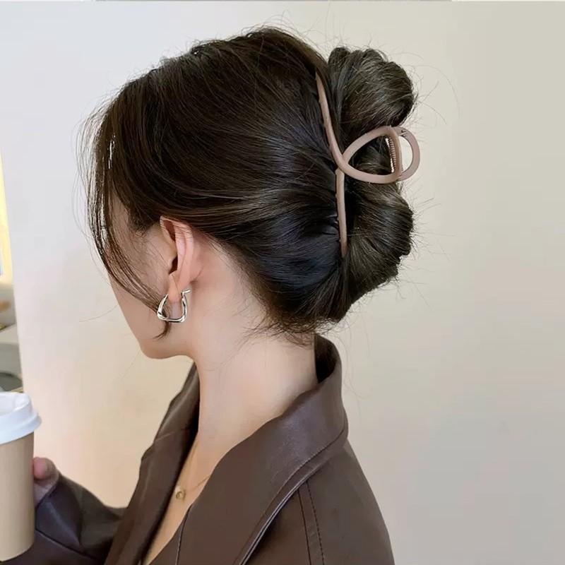 

Корейская модная заколка для волос: Элегантный зажим «Акула» для женщин