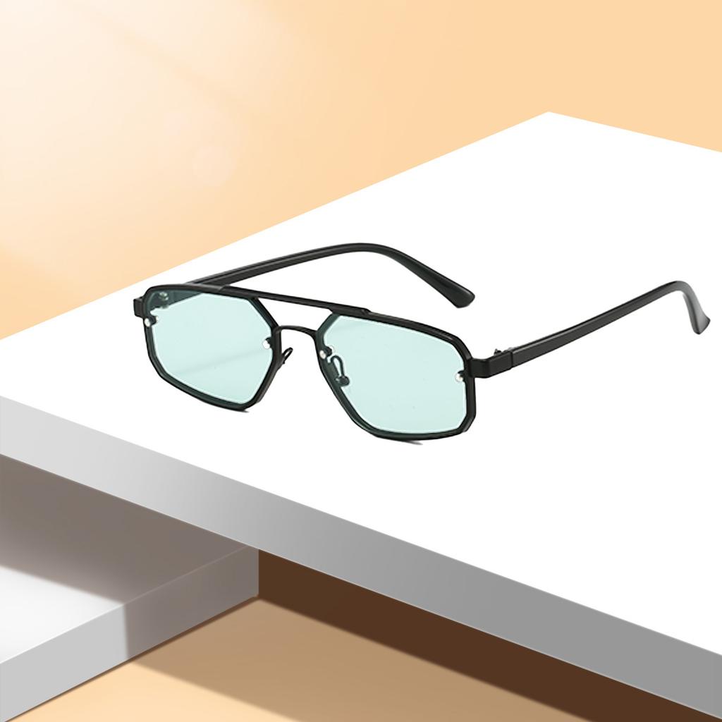 Stylish Rectangle Sunglasses Female Designer Eyewear Retro Small Frame Sun Eyewear Ladies Black Square Y2k Sunglasses