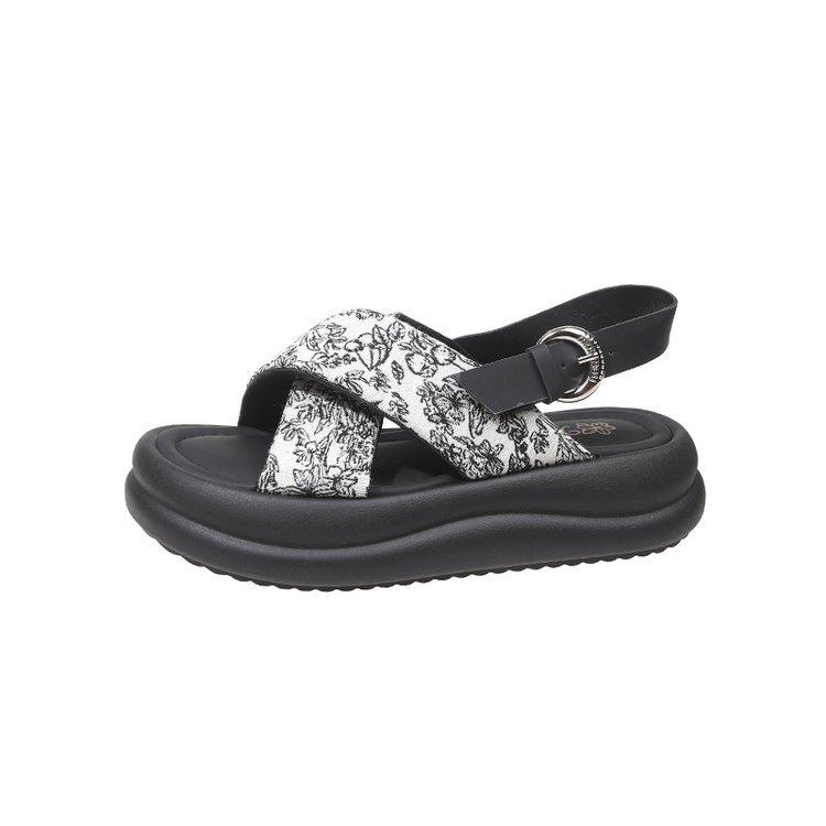 Sandals Women Wear New Thick-soled Fashion Casual Versatile Beach Shoes In Summer