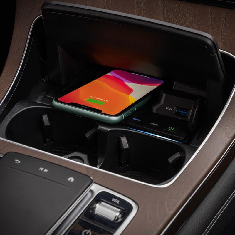 Car Wireless Charger For Mercedes-Benz C Class C300 W205 GlC Amg Accessories Fast Phone Charging Plate Adapter 2016-2022