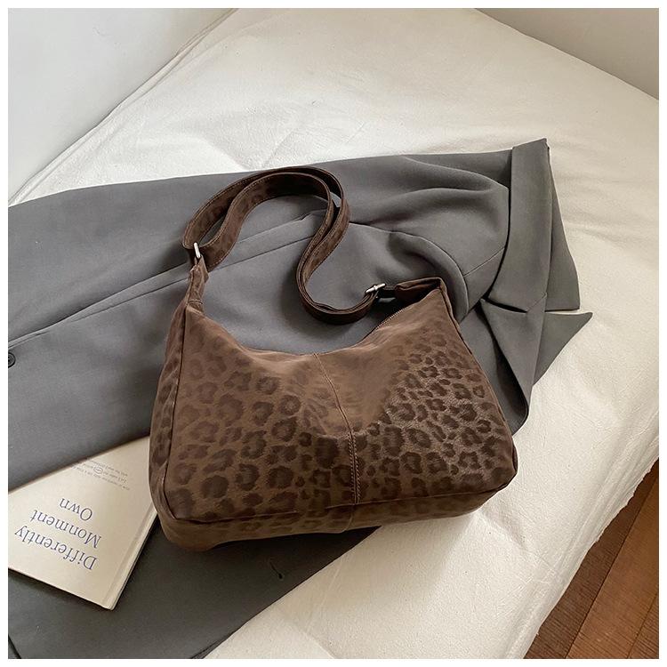 

Сумка-мессенджер большой вместимости женская 2025 новая сумка для занятий для студентки колледжа, колледжский стиль, досуг, поездки на работу, портативная сумка-тоут