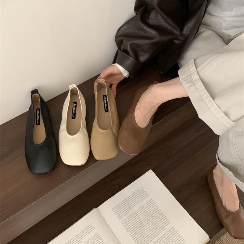 One Pedal Soft Leather Soft Sole Retro Grandma Shoes 2025 New Internet Celebrity Flat Bottom Versatile Square Head Single Shoes Women's Doudou Shoes