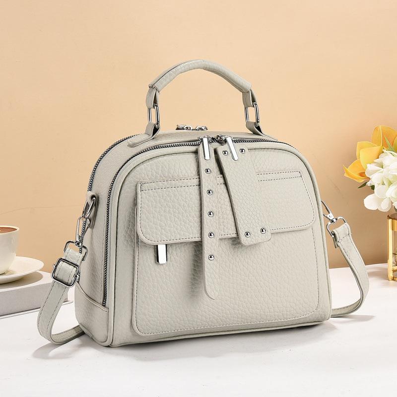 Bag women's new Korean version of fashionable and simple shoulder messenger bag versatile large-capacity portable small square bag women's bag