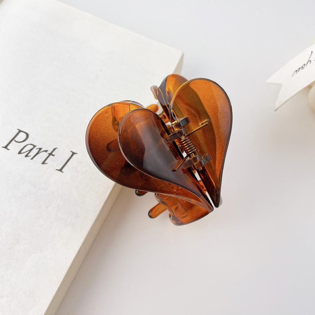 Stylish Korean Butterfly Plastic Hair Clip Perfect For Travel And Festive Occasions