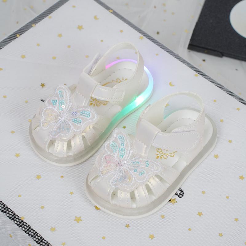 Fashion Glowing Girls Sandals 2025 Summer New Kids Shoes Simple Soft Soled Baby Shoe Comfort Anti Slip Child Beach Shoes Zapatos