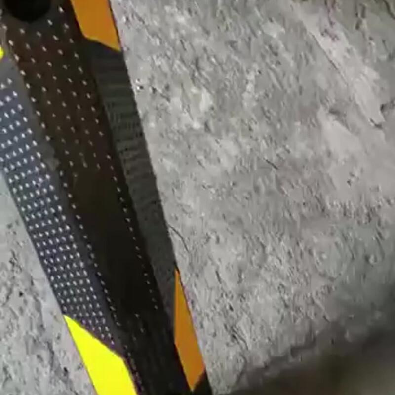 Милый резиновый светоотражающий парковочный барьер 90x15x10CM