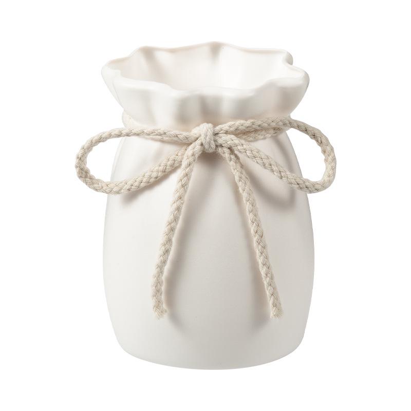 Integrated Plastic Vase with Artificial Flowers and Hemp Rope Tie, Imitation Ceramic Ornament for Living Room.