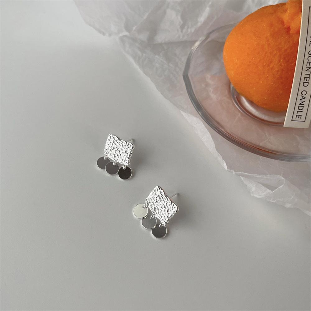 Korean silver small disc stud earrings sterling silver simple versatile earrings temperament ins personalized earrings earrings