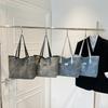 Sac à bandoulière polyvalent haut de gamme sac cabas rétro sac à bandoulière de mode pour les trajets quotidiens sac à bandoulière simple polyvalent de niche sac sous le bras