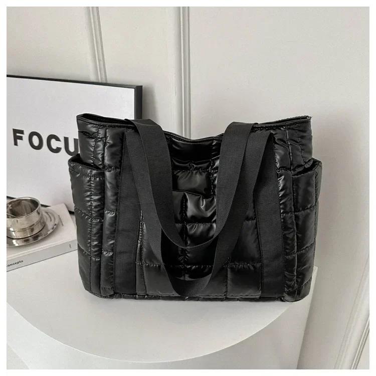 

Space Padded Women Shoulder Bags For Winter 2025 Large Capacity Black Handbags Designer Nylon Cotton Warm Tote Solid
