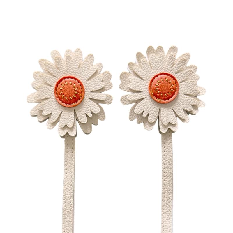 Handmade Daisy Keychain for Bags And Keys Crafted from PU Leather With Sturdy Designs