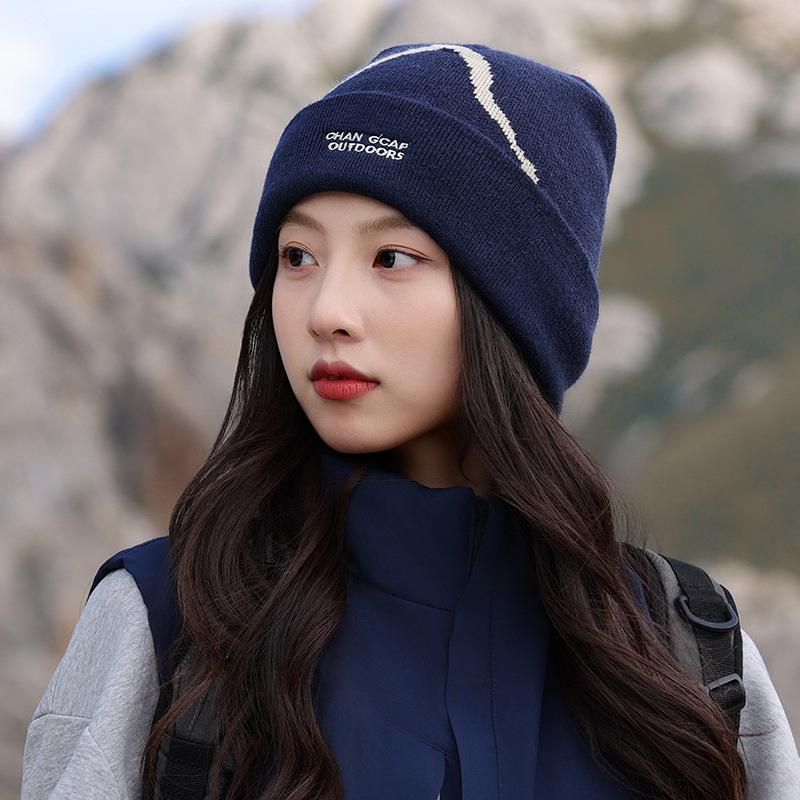 New Letter Embroidered Knitted Hat for Women Autumn and Winter Warm Ear Protection Hood Outdoor Hiking and Camping Hood