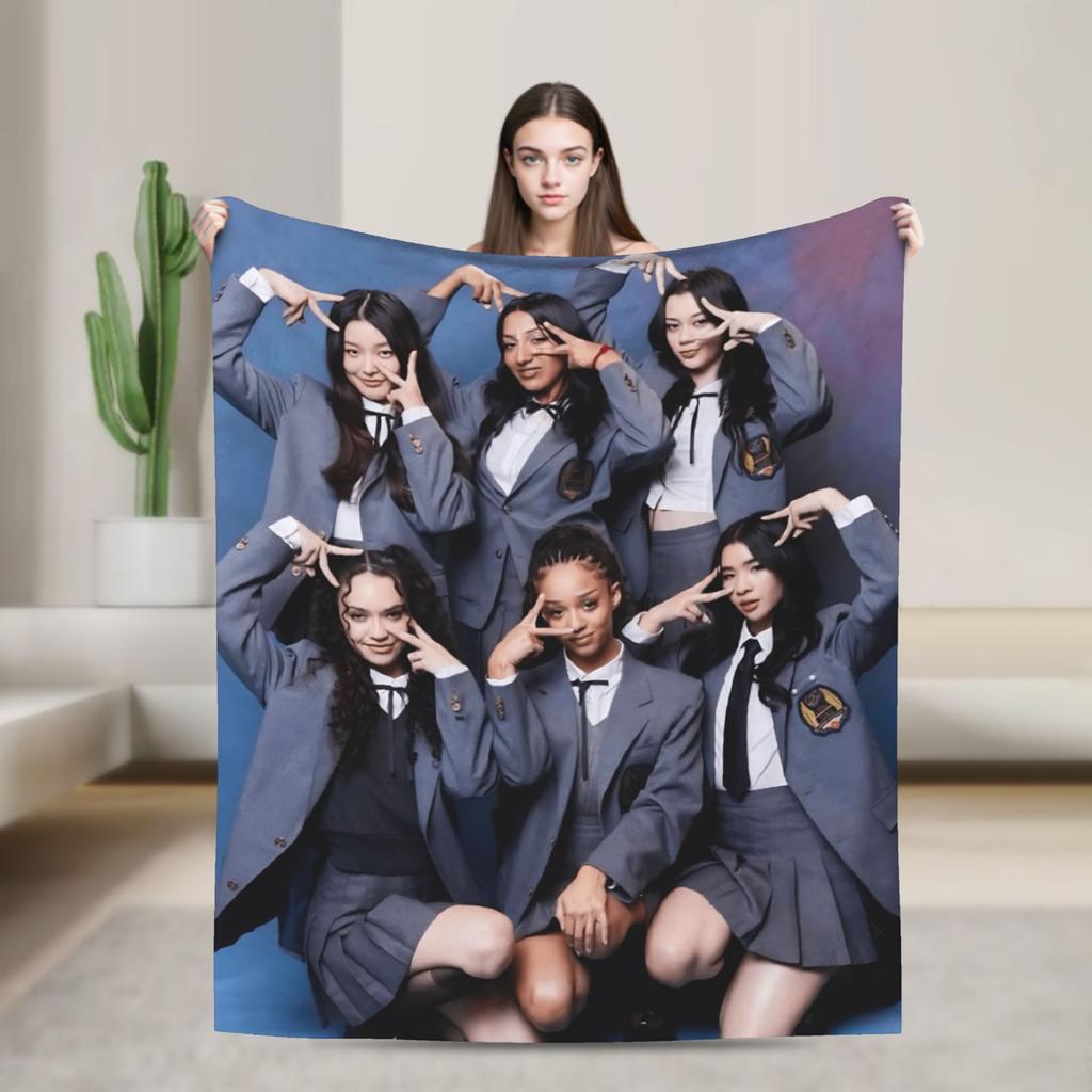 Katseye Kpop Flannel Blankets Winter Soft Durable Bedding Throws for Children Outdoor Graphic Bedspread Sofa Bed Cover