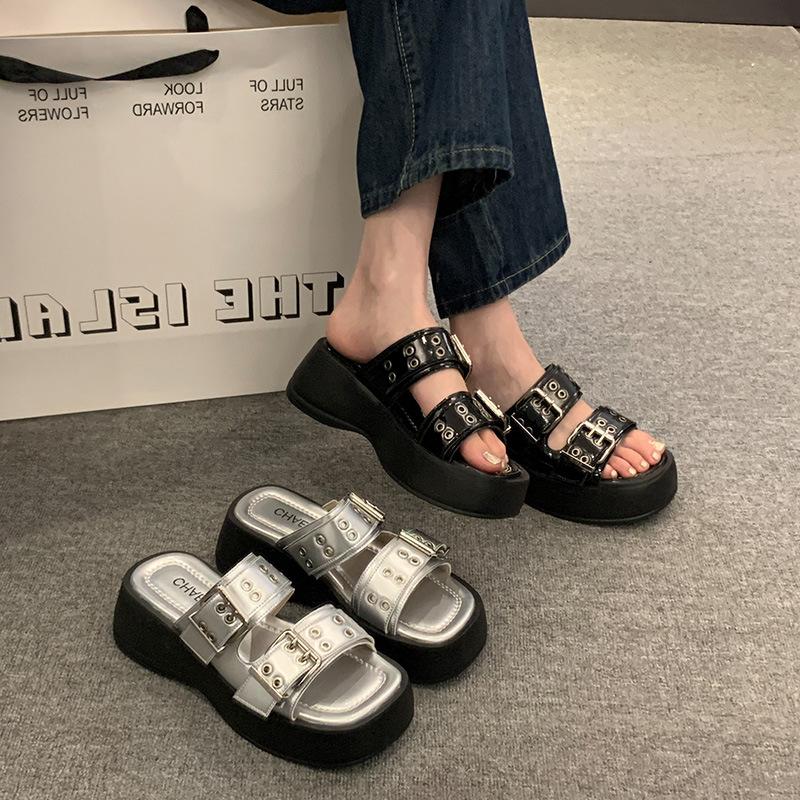 Fashion trend silver Internet celebrity super fire thick-soled slippers summer wear high-end non-slip cool slippers