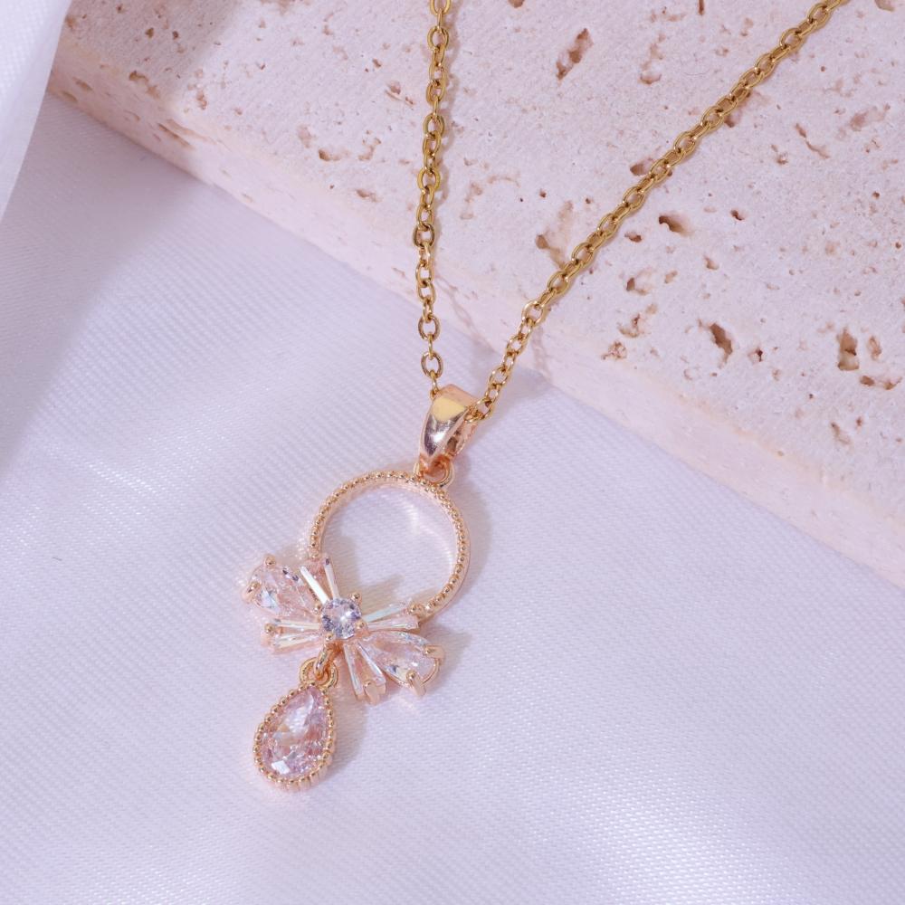 Simple Hollow Bow Water Drops Pendant Necklaces for Women Fashion Zirconia Necklace Wedding Party Jewelry Accessories