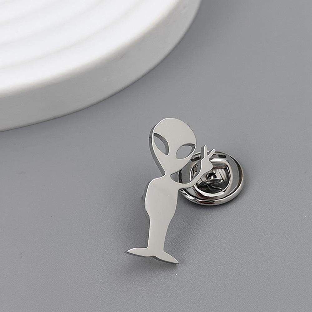 

Cartoon villain series stainless steel brooch, aliens, pumpkin man, snowcake man, rag doll shape design, multi-scene wear.