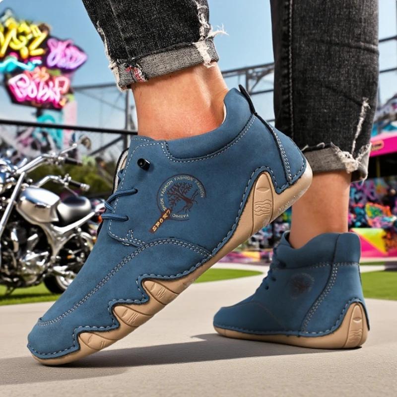 new Men's Fashion Brand Soft Soled Loafers Anti Slip Low Cut Leather Sneakers Comfortable Casual Shoe Outdoor Driving Bare Boots