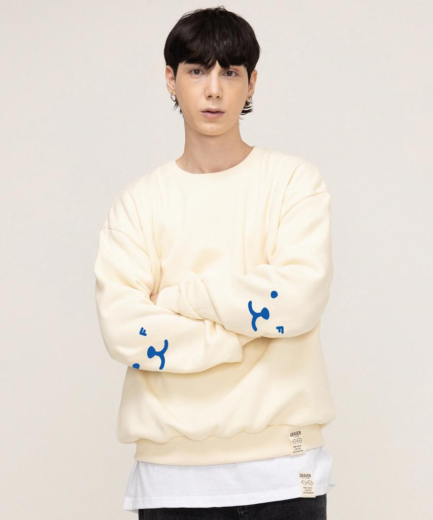 GRAVER [Unisex] Elbow Puppy Face Smile Sweatshirt_Cream/Blue Logo