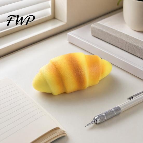 Croissant Stress Relief Toy Squeeze Toy, Simulated Bread Sensory Fidget Anxiety Home Office Worker Relaxation Desk Ball