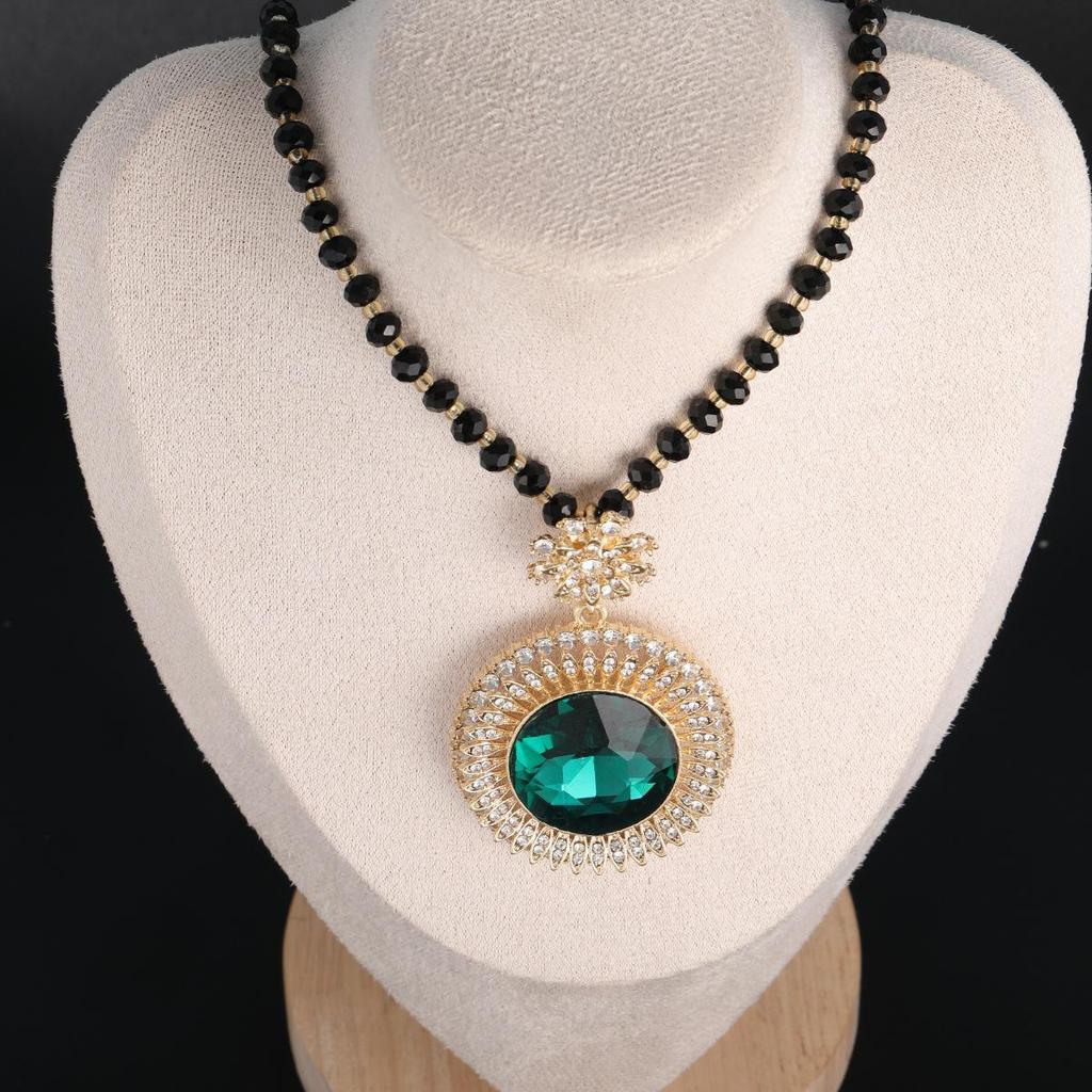 Pearl Chain Sweater Necklace: Ethnic Style Pendant for Autumn & Winter