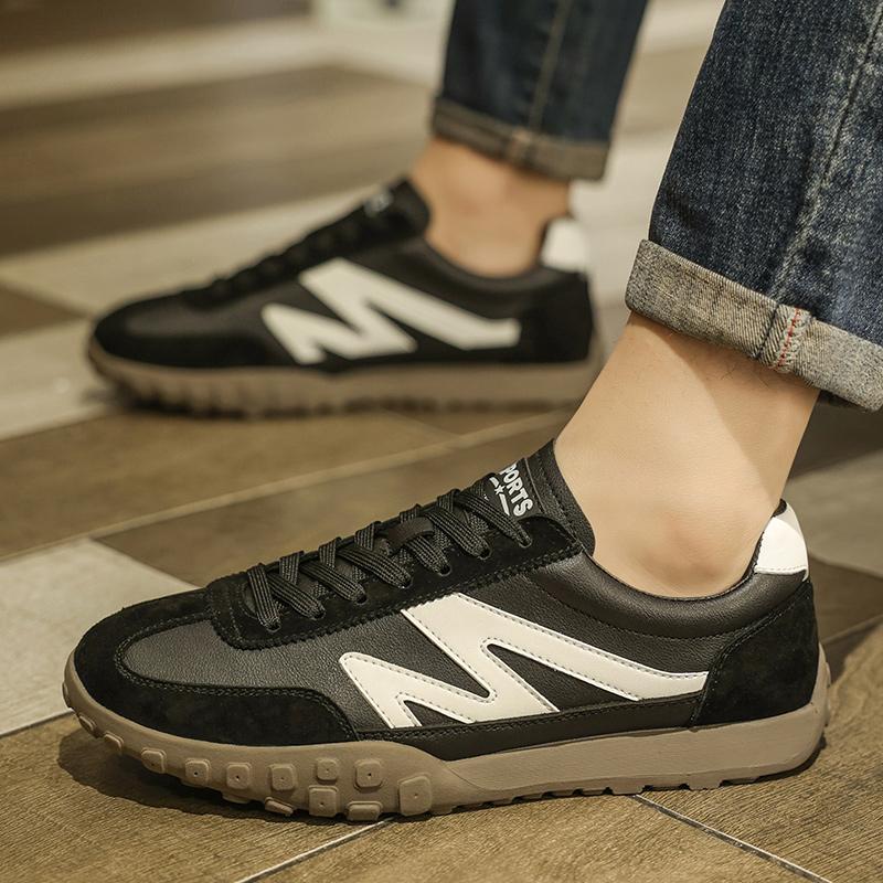 2025 New Men's Running Shoes Lightweight Breathable Gym Sneakers Non-Slip Athletic Sports Flats for Men Casual Walking Shoes