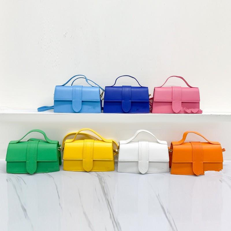 Prémiový smysl niche zahraniční styl malá čtvercová taška dopis dámská taška přes rameno crossbody kabelka kabelka