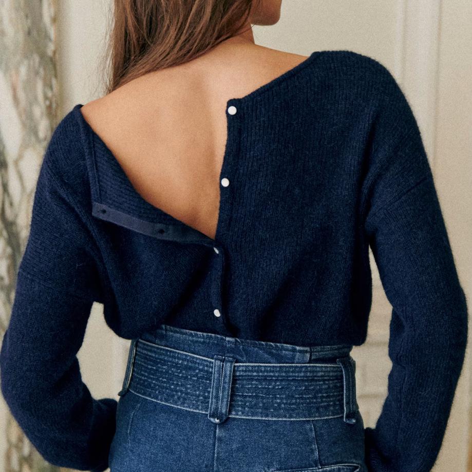 Cross2025: Women's Autumn/Winter European & American Style Simple Cardigan Sweater, Buttoned, Round Neck, Solid Color Knitwear