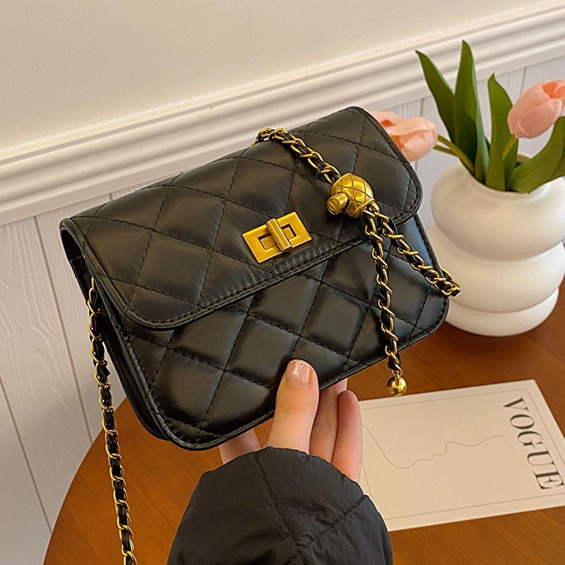 Rhombus Embroidery Thread Lock Chain Small Bag Women's 2025 Spring New Versatile Ins Messenger Bag Small Square Bag Fashion