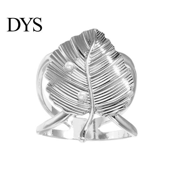 Headscarf Shape Holder Leaf Silk Scarf Ring Buckle And Slides for Women, Metal T-shirt Retro Slide Ties Clip with Faux Pearls Embellishment