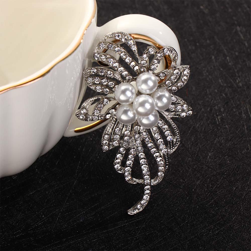 Zinc Zinc Alloy Crystal Gifts For Women Imitation Pearls Flower Jewelry Accessories Corsage Brooches Pins