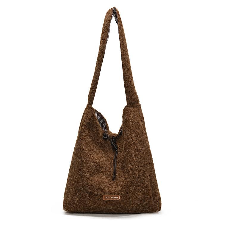 Winter Fashion Plush Bag Women's New Fashion College Style Shoulder Bag Casual Large Capacity Plush Tote Bag