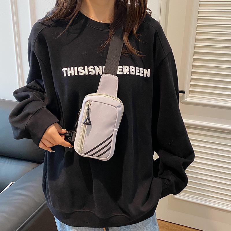 Schoolbag Women's Green Fashion Oblique Span Mobile Phone Bag Niche Breast Bag Personalized Satchel Casual Japanese Sports Small Bag Lightweight And Simple Shoulder Bag