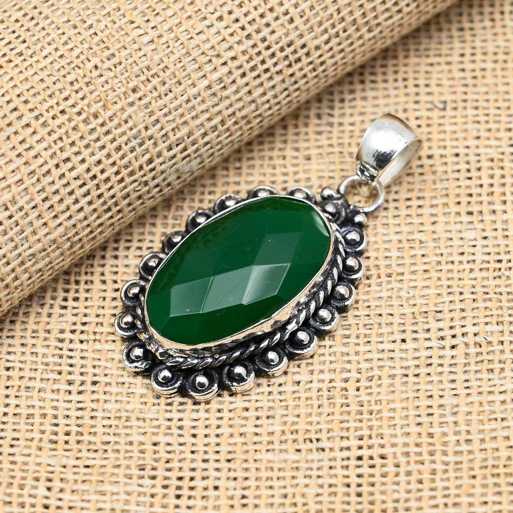Astonishing Green Onyx Gemstone Handmade 925 Solid Sterling Silver Jewelry Pendant For Women