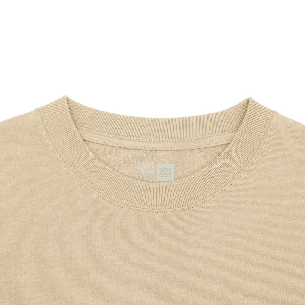 New Era Oversized Baumwoll-Taschen-T-Shirt mit Mini-Markenlogo, Kamel, XL, Exklusiv bei ONSPOTZ