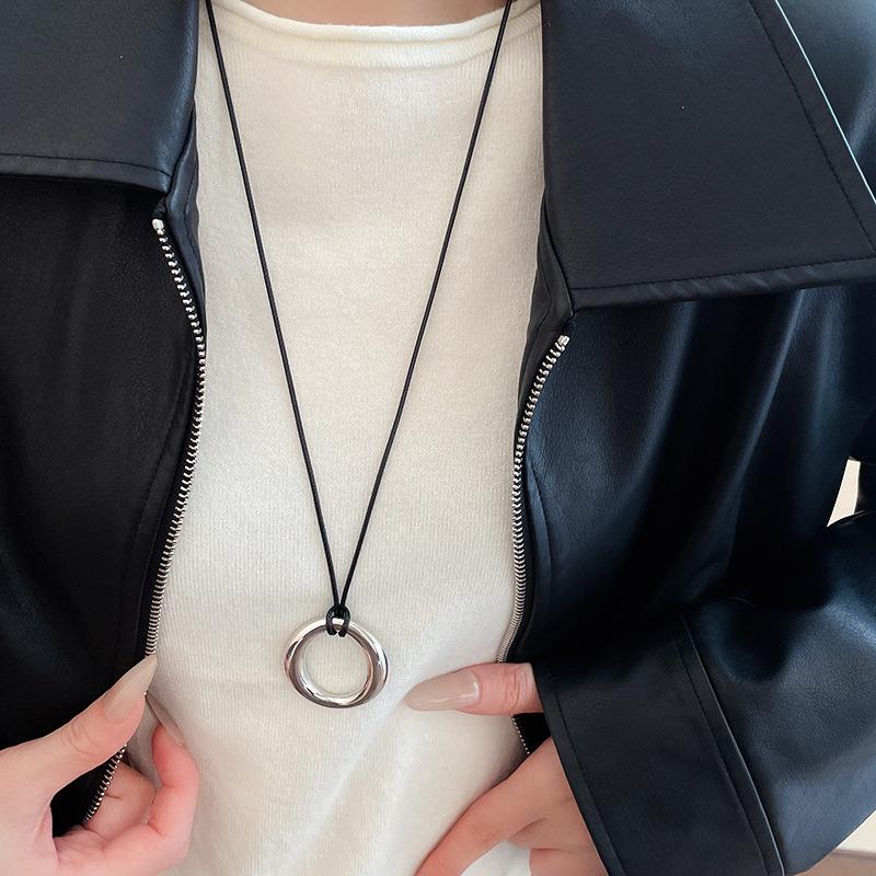 Y2K Starfish Flower Necklace: Cool, Sweet Style for Women’s Fashion