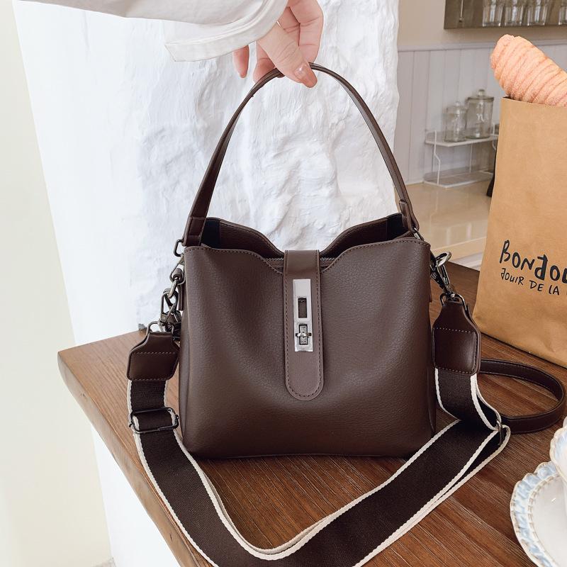 Single Shoulder Bag, Trendy and Fashionable, Small and Exclusive Handbag, Crossbody Bag, Women's Bag